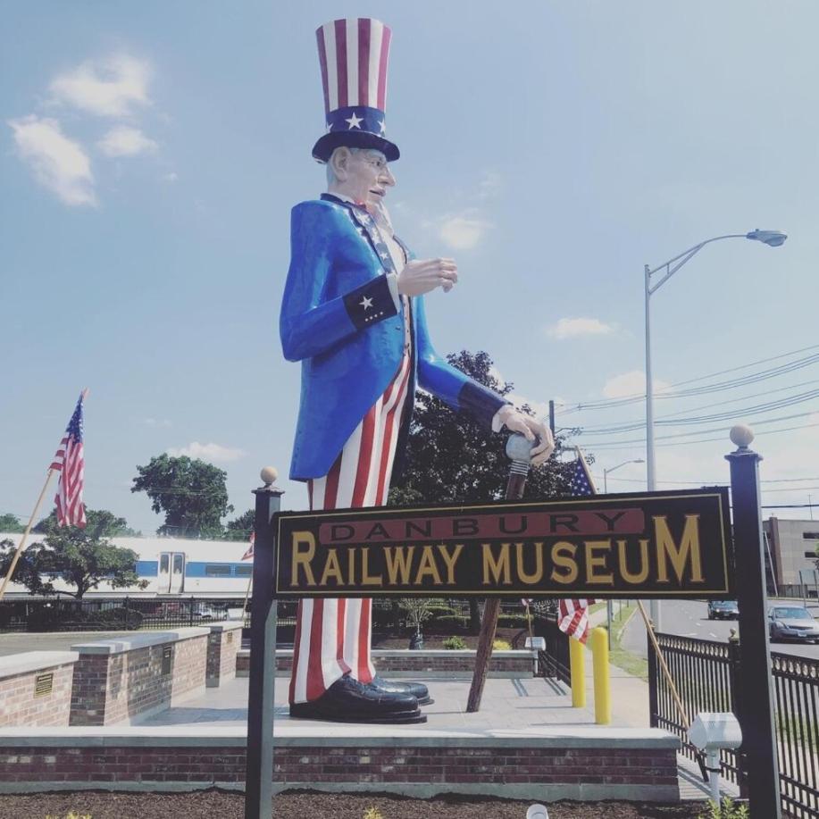 Welcome To Hat City Danbury, A Suburban Retreat المظهر الخارجي الصورة