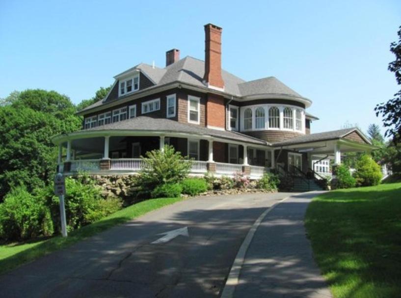 Welcome To Hat City Danbury, A Suburban Retreat المظهر الخارجي الصورة