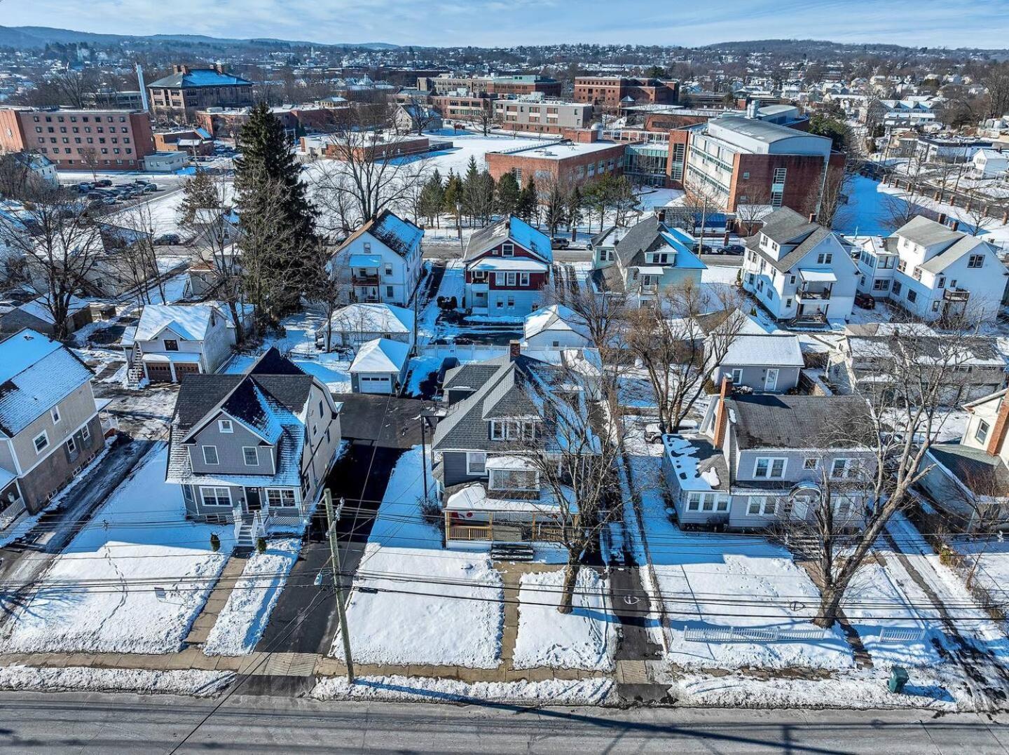 Welcome To Hat City Danbury, A Suburban Retreat المظهر الخارجي الصورة