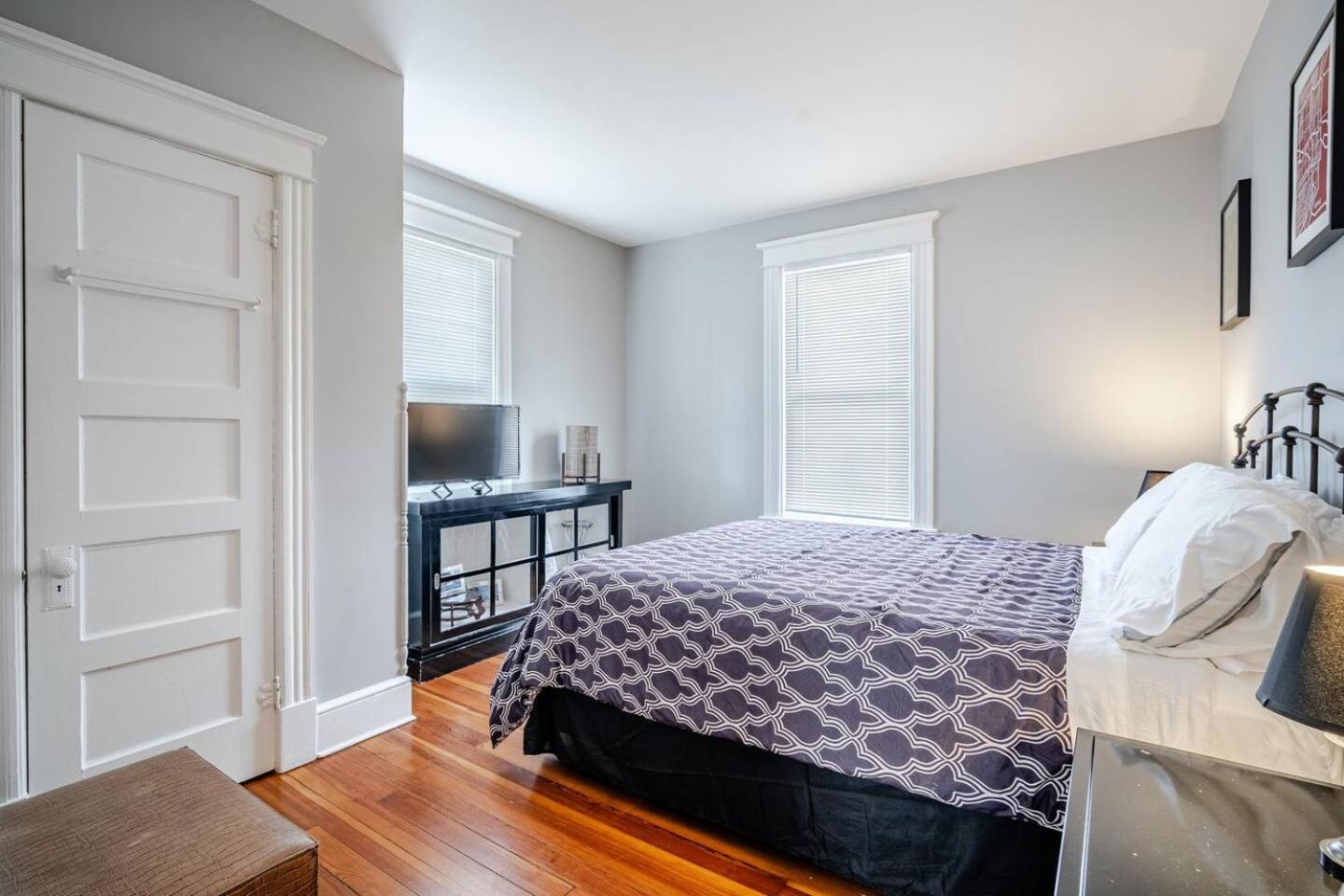 Welcome To Hat City Danbury, A Suburban Retreat المظهر الخارجي الصورة
